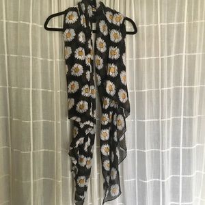 Floral Daisy Scarf